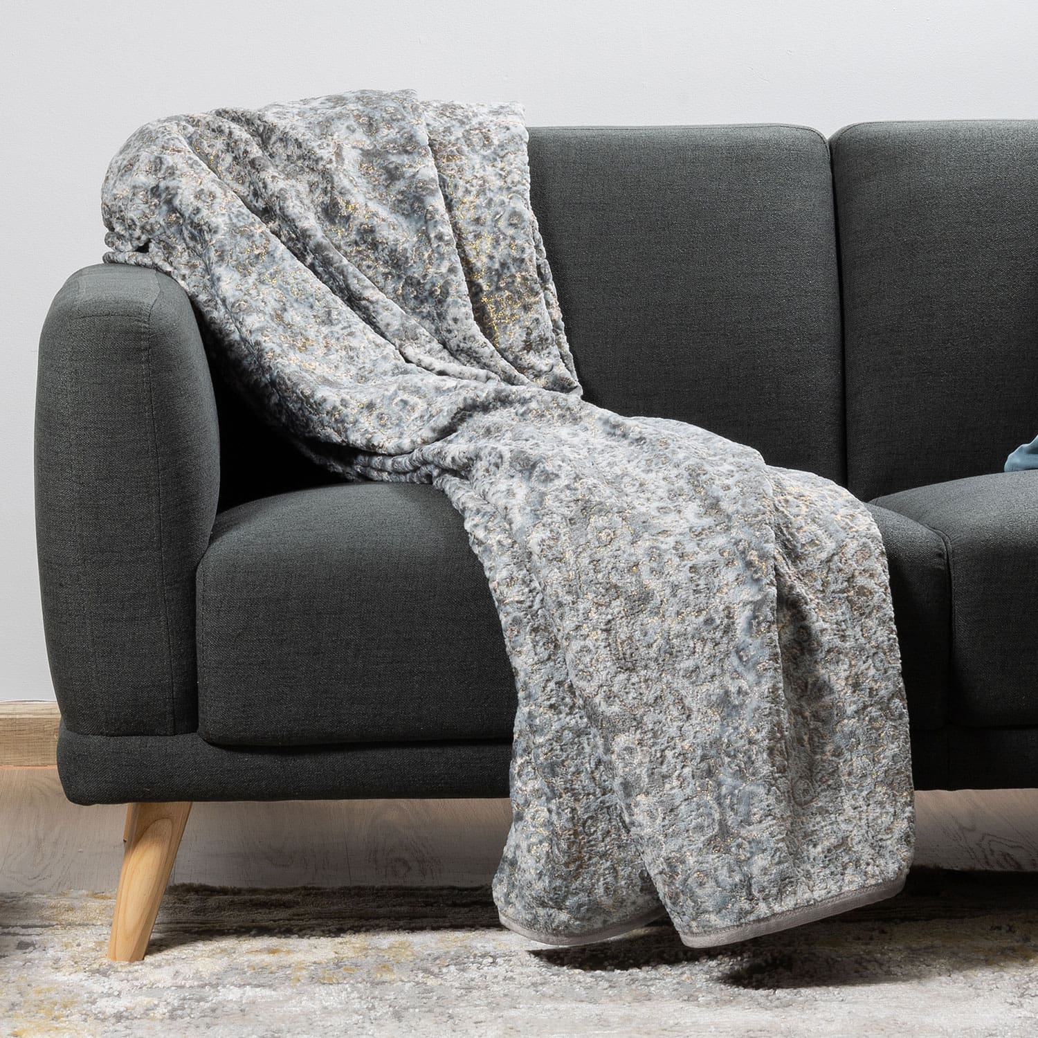 Plush Throws Grey Plush Throws Grey
