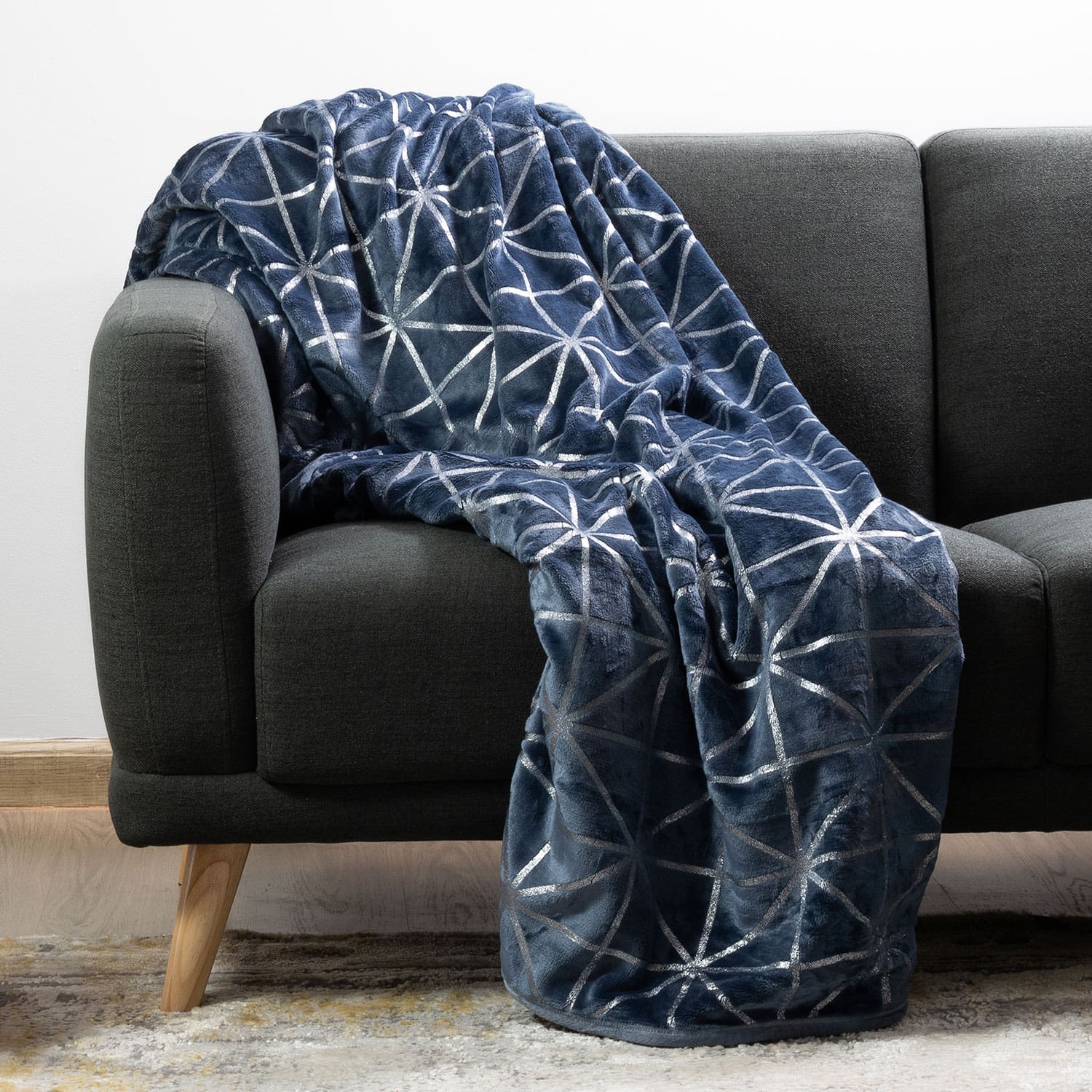 Plush Throws Indigo & Silver Plush Throws Indigo & Silver